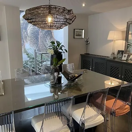 Villa Maison De 250 M2 Avec à